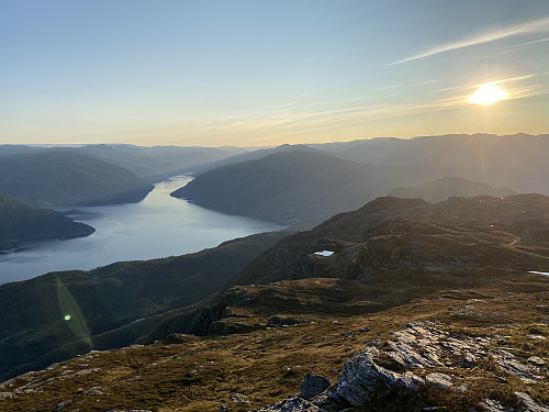 Mot Åkerfjorden