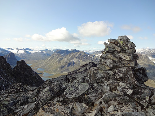 Ved toppvarden på Semelholstind
