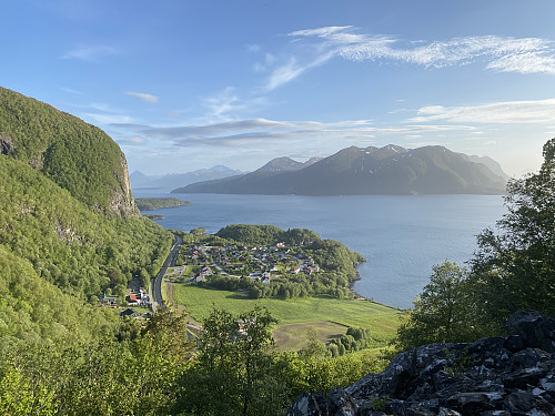 Fint utsiktspunkt i det bratteste partiet ovenfor Eiskrem