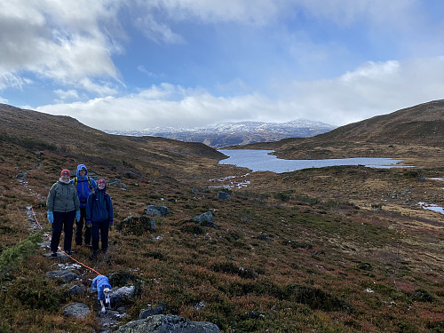 Ved Allmannatjørna med Kjelatind som bakteppe