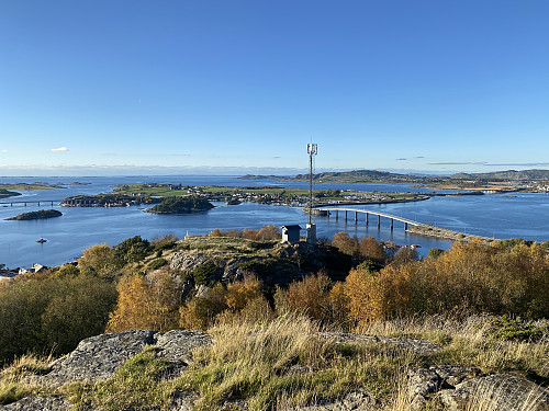 Utsikt vestover frå Hegrabergfjellet mot bl.a. Sokn og Mastravarden