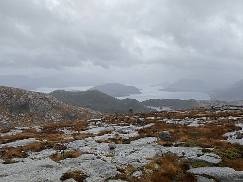 Mot Høle og Ådnøya