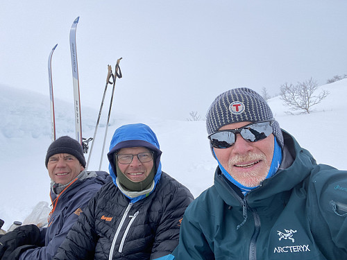 Drei Männer im Schnee