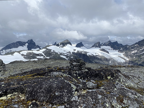 Vakkert Hurrung-panorama fra toppen av Stølsmaradalsryggen