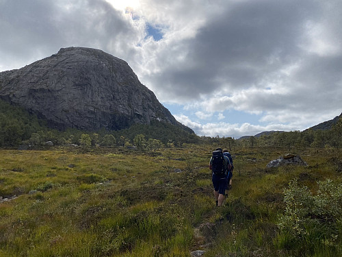 I Båtskleiv ved Hjelmen