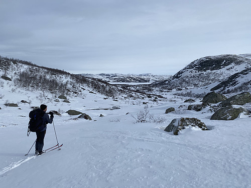 Mot Sandvatnet