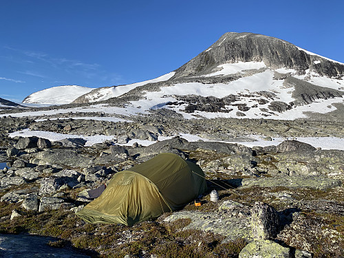 Drømmemorgen å våkne til i Steindalen under Tverrådalskyrkja!