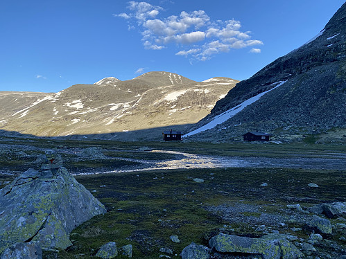 Trulsbu ligger vakkert til under de vestlige Hestbrepiggane