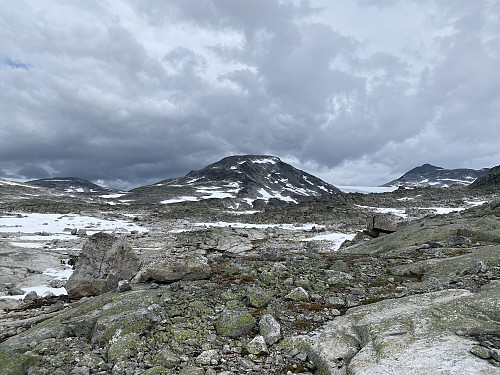 Gårsdagens topper på rekke og rad; 1856-toppen, Vestre- og Midtre Holåtind