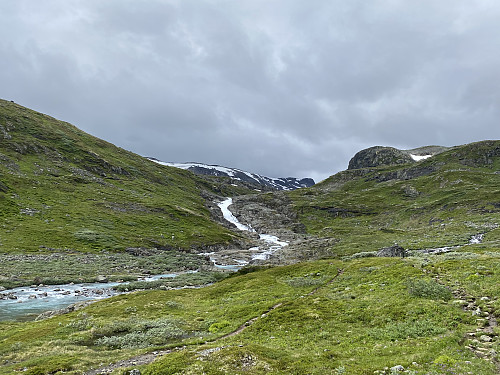 Mot Mjølkedøla under Langeskavlen