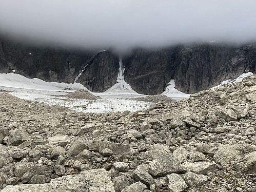 Karakteristiske ablasjonskjegler på Søre Svånåbreen