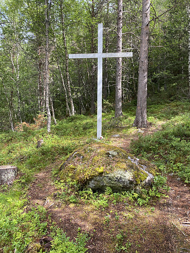 Minesmerket på retterstedet ved serberleiren i Botn