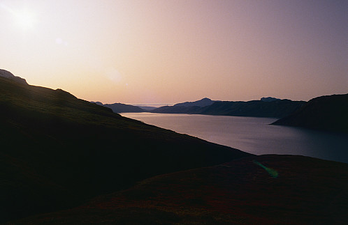 Blank morgonsol over Bygdin