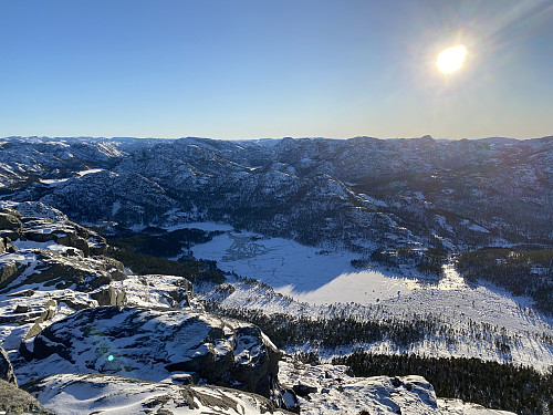 Mot vakre Forenesvatnet