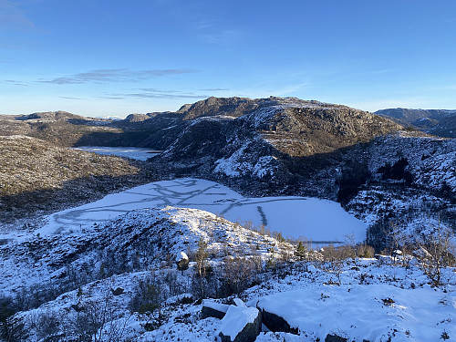 Mot Skardtjødna og Regnarvatnet