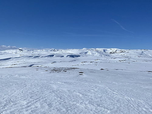 Vestlig utsikt mot Fitjanuten, Skardseggi der vi skal videre, Vassdalseggen og Kjelatind