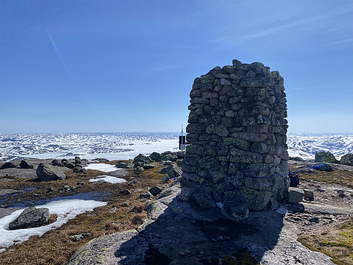Sørlig utsikt mot Roskreppfjorden, som er er foretrukket for adkomst når vegen mellom Brokke og Suleskard er åpen (med ski eller båt)