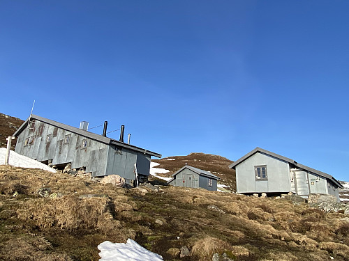 Tilbake ved hyttetunet