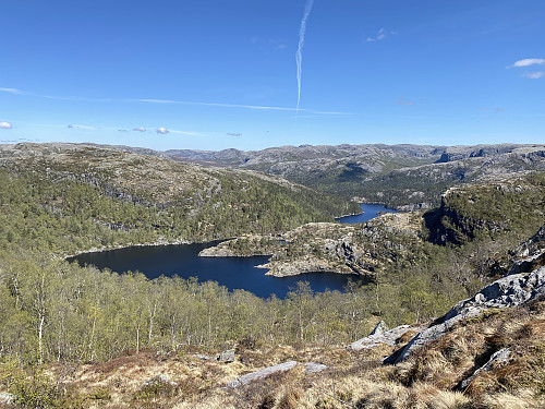 Mot Gryteholstjødna og Svartavatnet