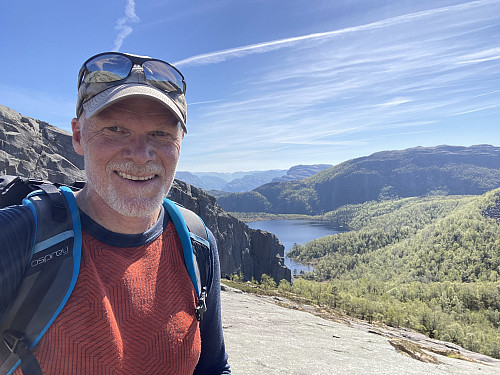 Storfornøgd i nytt lende! Oppstigning på sva frå Godliskardet med flott utsikt mot Klomravatnet og Husafjellet