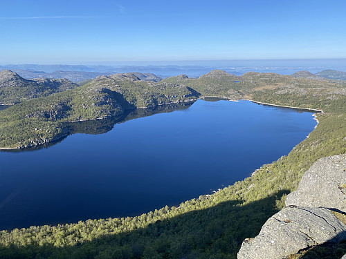 Frå same staden mot vestenden av Svortingsvatnet