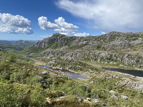 Tilbakeblikk mot Gloppanuten og utløpet av Storavatnet hvor jeg forlot stien