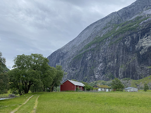 Trodlatysdal ligg uvanleg fint til