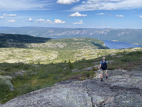 Retur med Ufshomfjell til høgre
