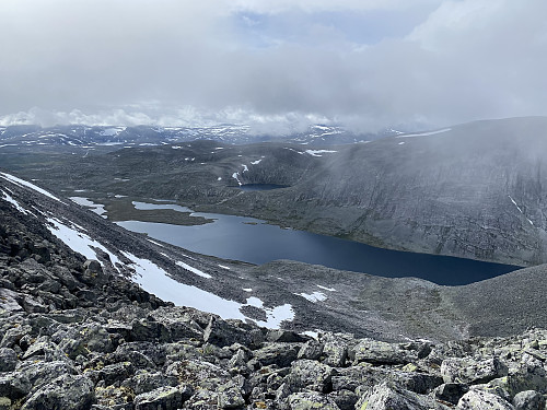 Retur med utsikt mot Langvatnet