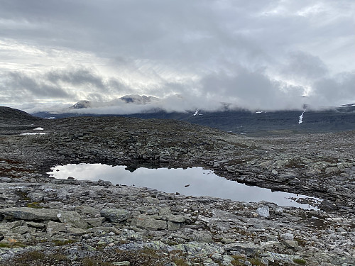 Litt lenger oppe kikker også selveste Snøhetta fram!