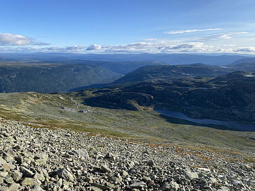 Fra nesten samme sted mot Svineroi og parkeringen til Gaustabanen