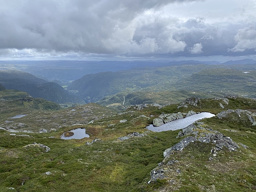 Utsikt ned dalen mot Jøsenfjorden