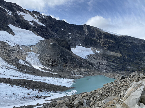 Bretjørn nederst på Skagastølsbreen