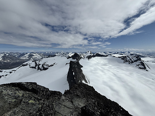 From the summit of Store Smørstabbtinden.