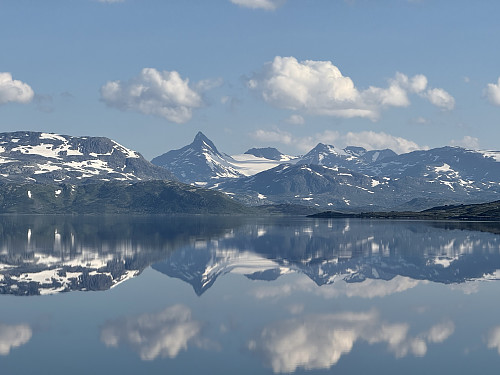 Uranostind over Tyin.