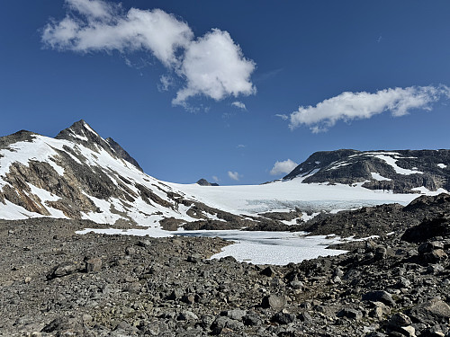 Uranostind and Uranosbreen.