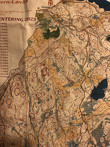 Peakbook elementer på post 4 og mellom post 9 og 10