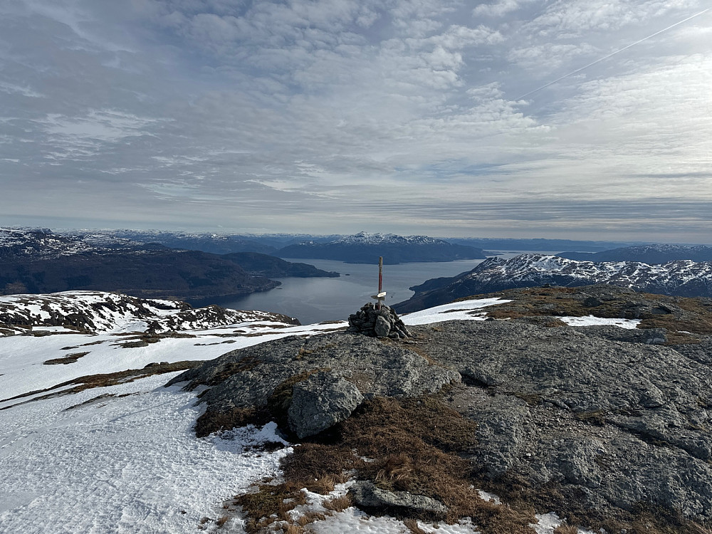 Sørøstutsikt mot Vindafjorden og Grytenuten