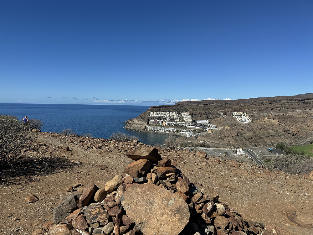 «Europatoppen»; Pico de Amadores. Pico de Teide kan skimtes i horisonten