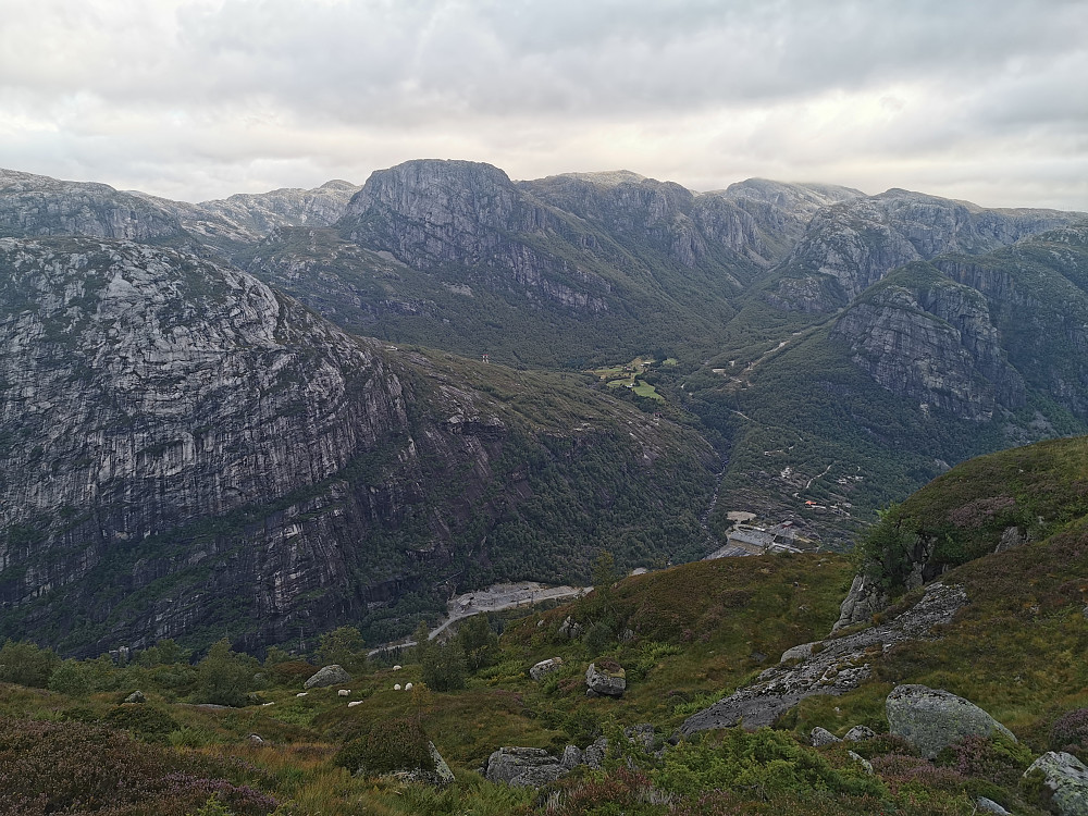 Lysebotn sett fra Kjerag p-plass