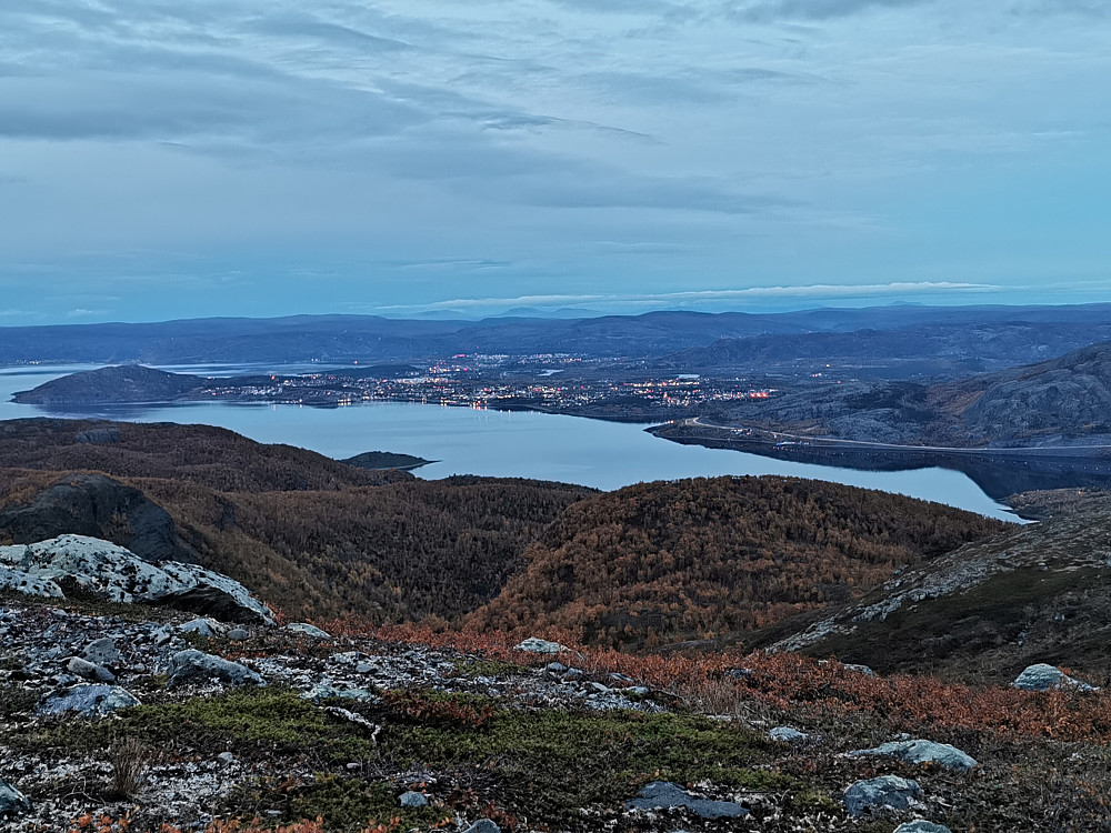Alta og Kåfjord i blåtimen. 