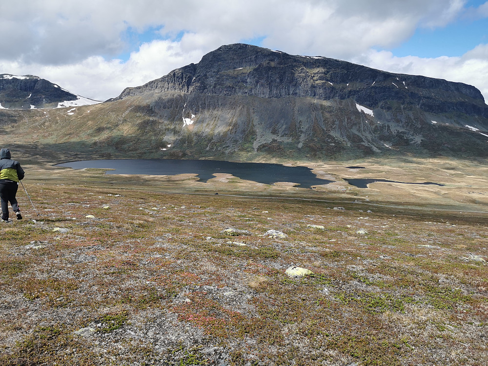 Snart nede ved bilen. Mot Grindane