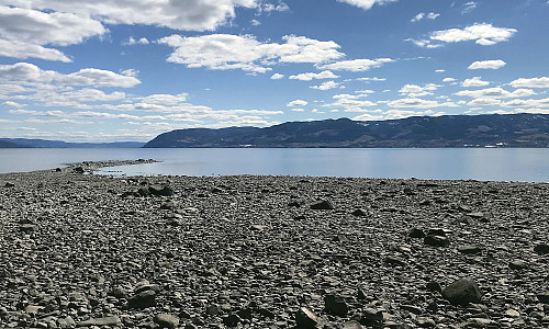 Sør på Hovinsholmen mot Skreia.