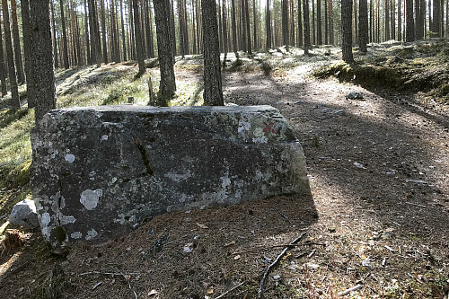 Sapørsteinen med gull innskripsjon