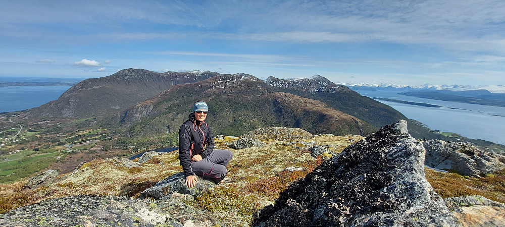 Hestøyra, siste mål for dagen er nådd. Kom etterhvert inn på en kjerrevei nede i dalen, som gikk ned til stor og fin parkering i Sør-Heggdal