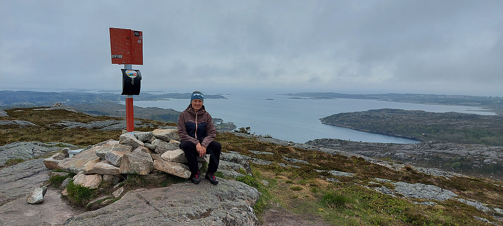 Tur nr 1: Til Bremneshatten, med start fra Bremneshatten p-lomme. 58 min tur/retur, 2,5 km, 109 hm 