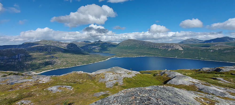 Rekvannet fra toppen av Tverrfjellet
