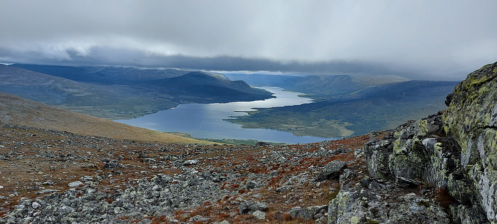 Vestover mot Nedre Heimdalsvatnet