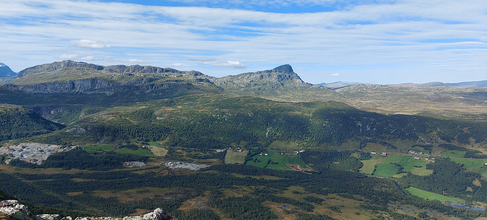 Nordover mot Bitihorn og Skyrifjellet
