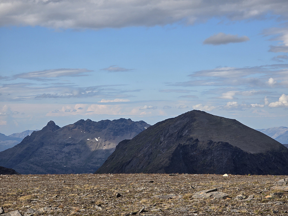 Fakstinden, Løksetinden og Høgfjellet
